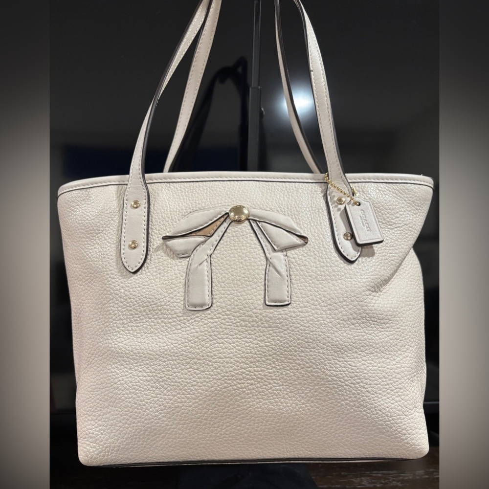 SOLD Coach Leather City Zip Tote with Bow